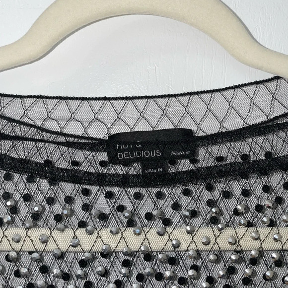 HONEY Kylie Long Sleeve Embellished Crop Top - Picture 3 of 3